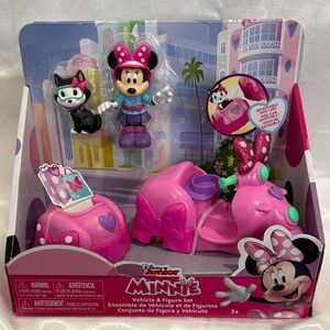 Disney Minnie Mouse Pink & Purple Scooter Playset with Cat Figure